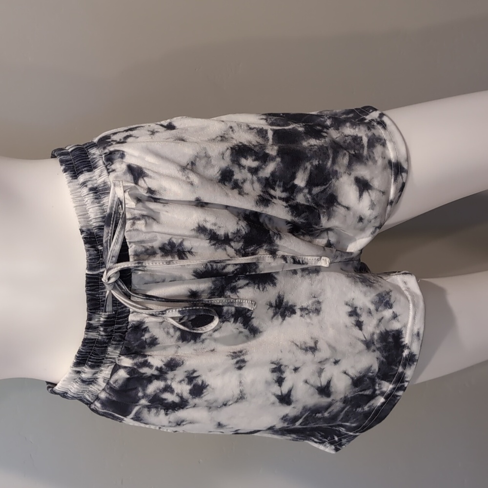 SHEIN Black and White Tie Dye Drawstring Waist Lounge Shorts With Pockets Large